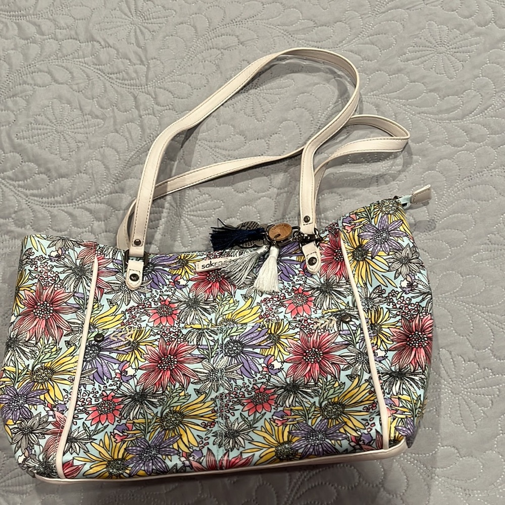 Purses - Picture 4 of 4